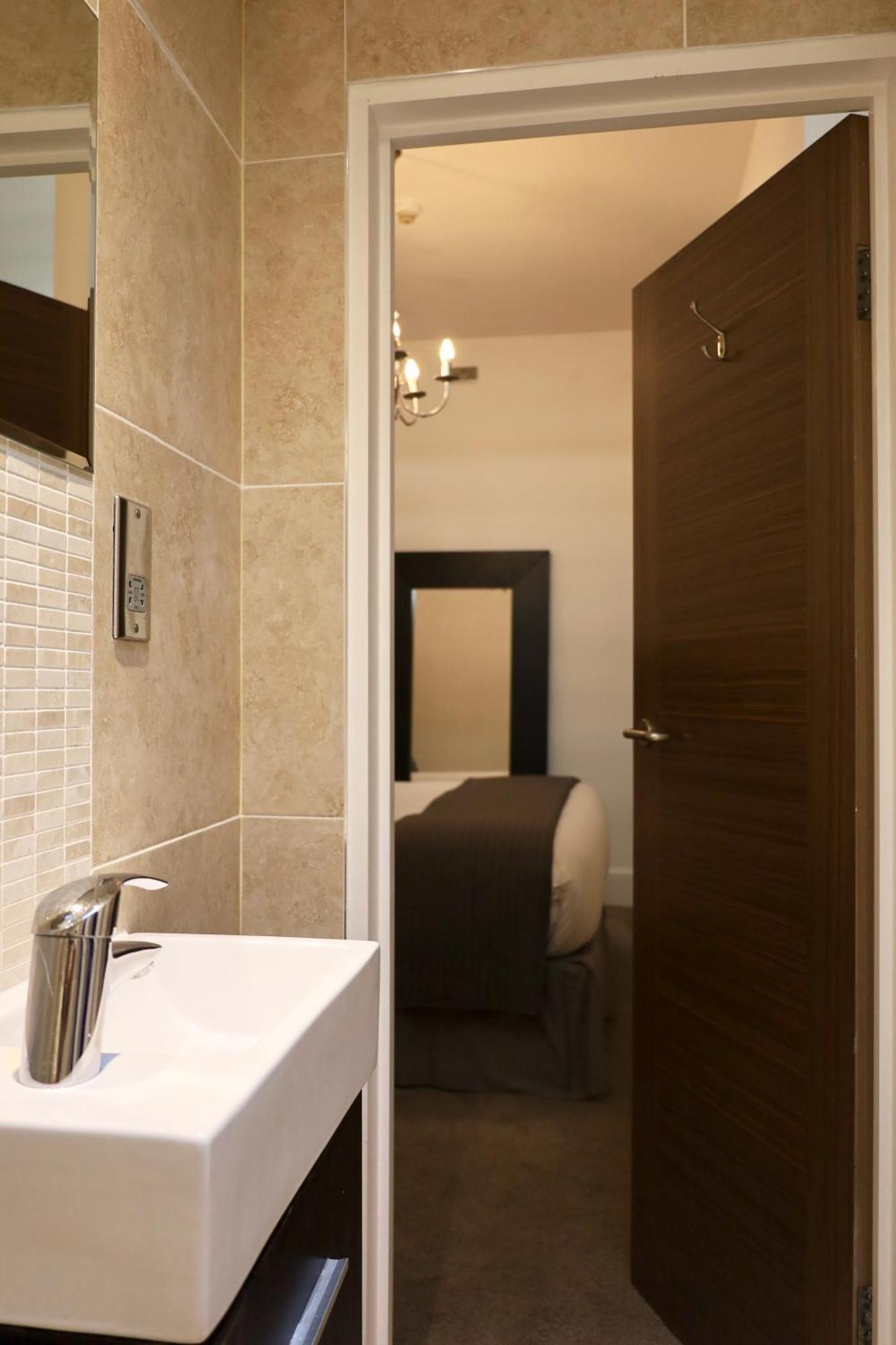 Couette-café Boutique Guest 4*